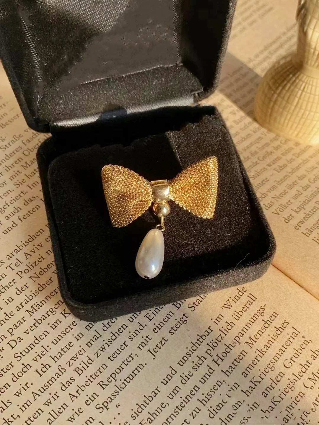 Vintage Water Drop Pearl Bow Earrings