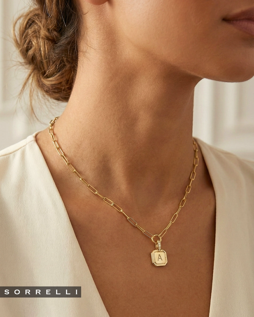 W Initial Charm - CFR32BGCRY